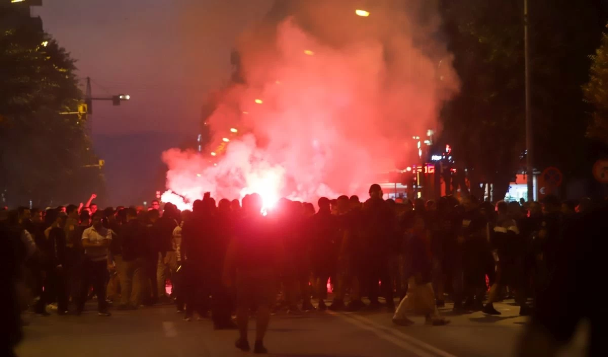 «Σείστηκε» η Θεσσαλονίκη από τα συνθήματα των οπαδών του ΠΑΟΚ κατά του πρωθυπουργού